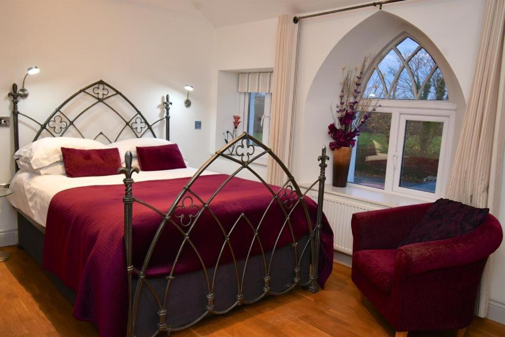 Tudor Lodge Bed & Breakfast Manorbier Ngoại thất bức ảnh