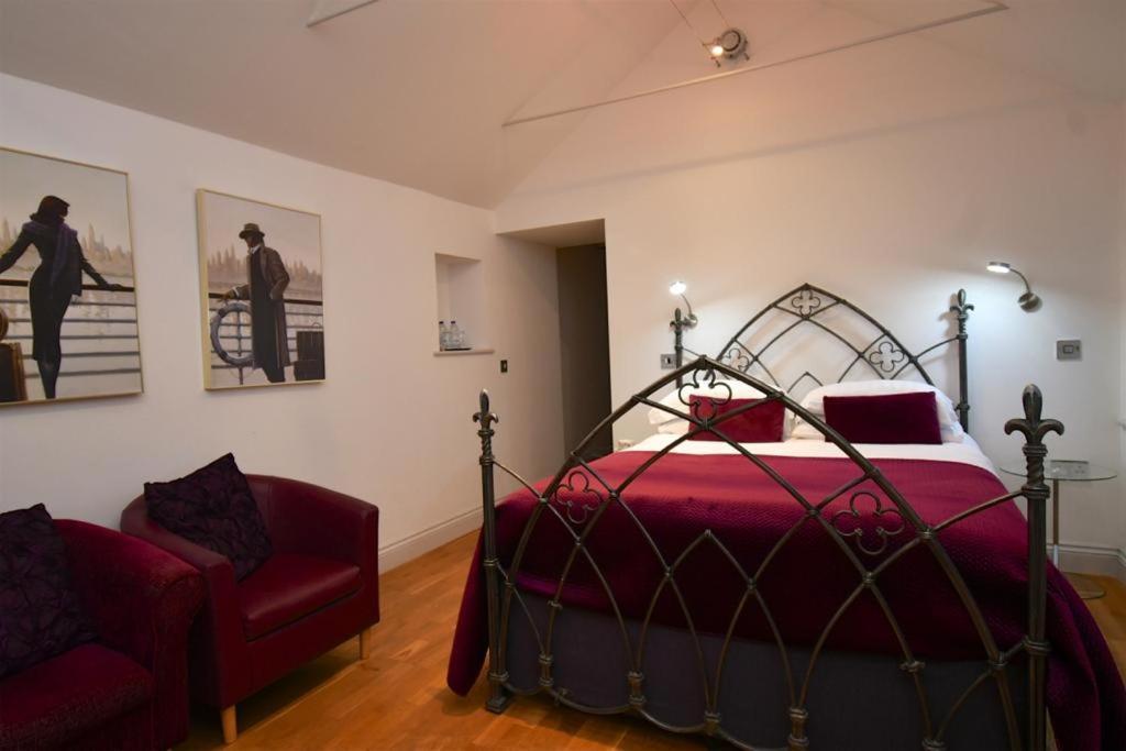 Tudor Lodge Bed & Breakfast Manorbier Ngoại thất bức ảnh