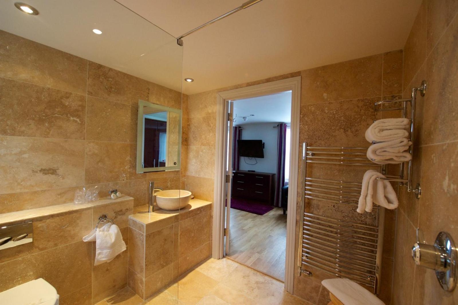 Tudor Lodge Bed & Breakfast Manorbier Ngoại thất bức ảnh
