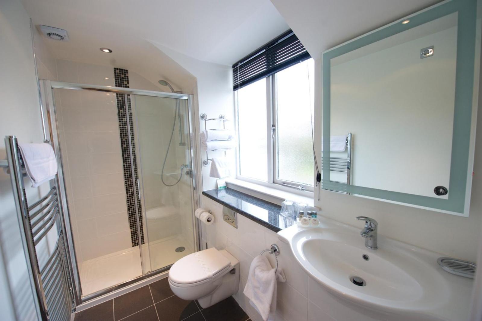 Tudor Lodge Bed & Breakfast Manorbier Ngoại thất bức ảnh